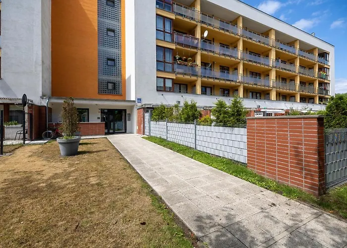 Apartment Wisniowy Sad By Renters *